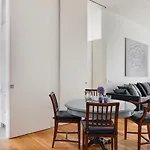 Residentas Apostolos Apartment
