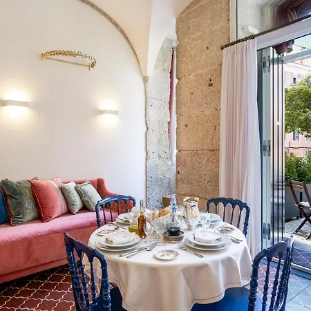 Residentas Apostolos Apartment *
