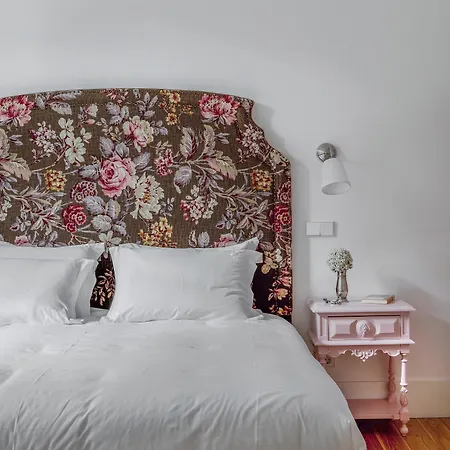 Residentas Apostolos *