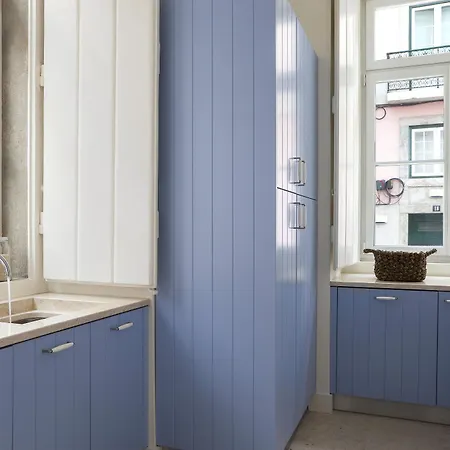 Residentas Apostolos *