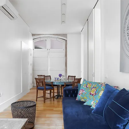 Residentas Apostolos *