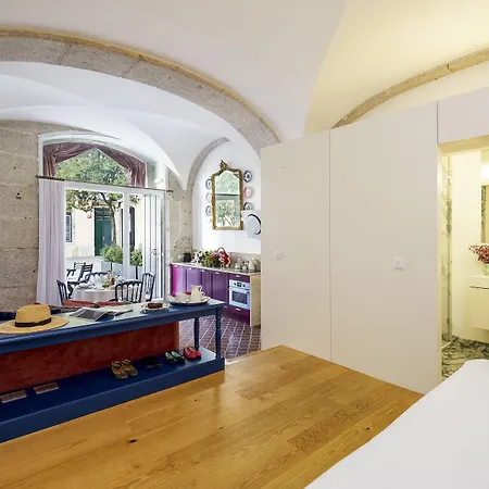 Residentas Apostolos