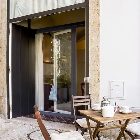 Residentas Apostolos Apartment