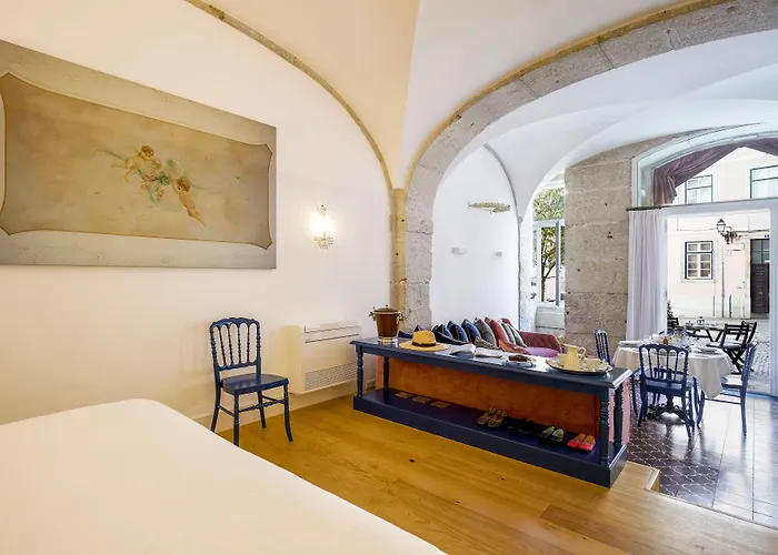 Residentas Apostolos * Lisboa