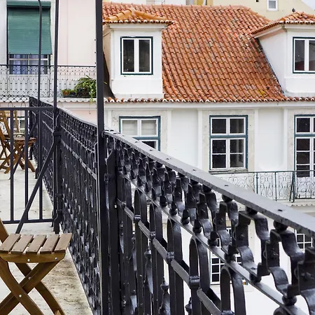 Residentas Apostolos Lisbona