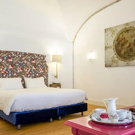 Residentas Apostolos